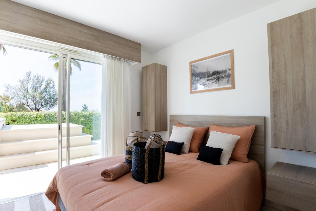 Le Palm Beach Sanary-sur-Mer Exteriör bild